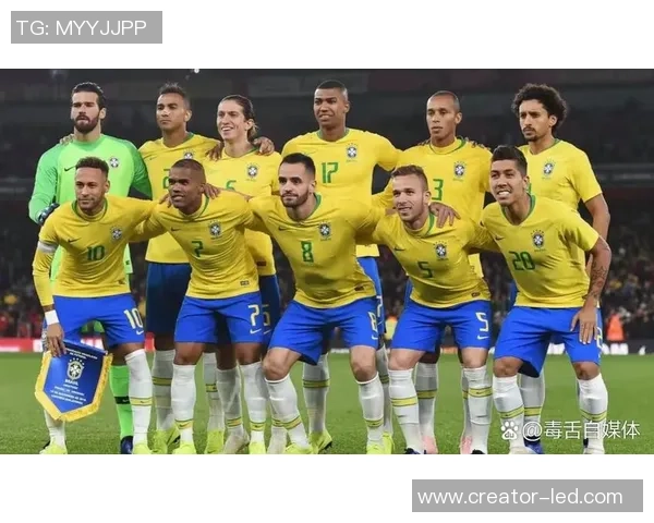 巴西退役足球巨星辉煌历程与绿茵岁月的荣耀回顾