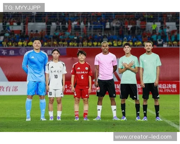 最新签约足球球星名单揭晓 各大俱乐部豪华阵容一览 最新签约足球球星名单揭晓 各大俱乐部豪华阵容一览